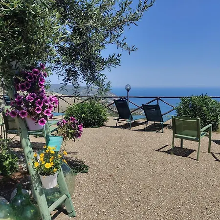 I Due Orizzonti Bed and Breakfast 3*